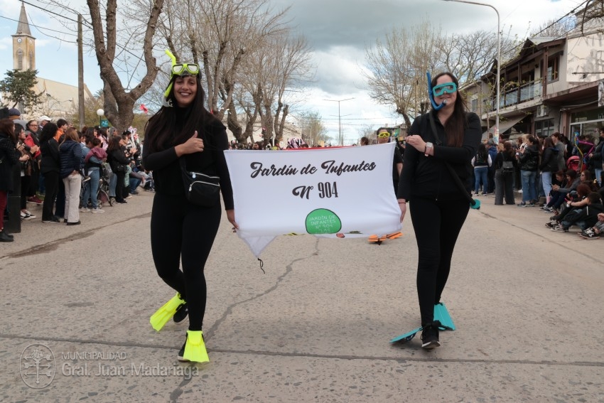 Madariaga disfrut de un colorido y multitudinario festejo por el Da 