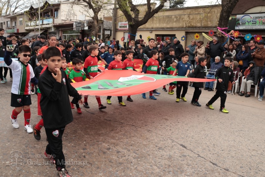 Madariaga disfrut de un colorido y multitudinario festejo por el Da 