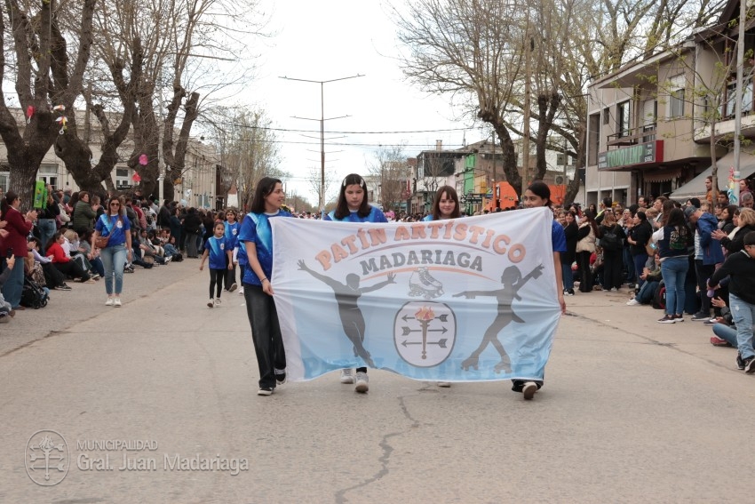 Madariaga disfrut de un colorido y multitudinario festejo por el Da 
