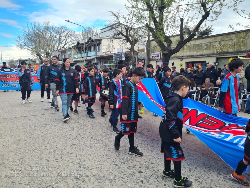 Madariaga disfrut de un colorido y multitudinario festejo por el Da 