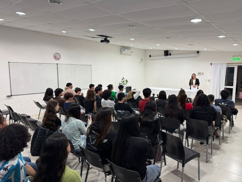 Ms de 40 jvenes madariaguenses culminaron el curso de camareros