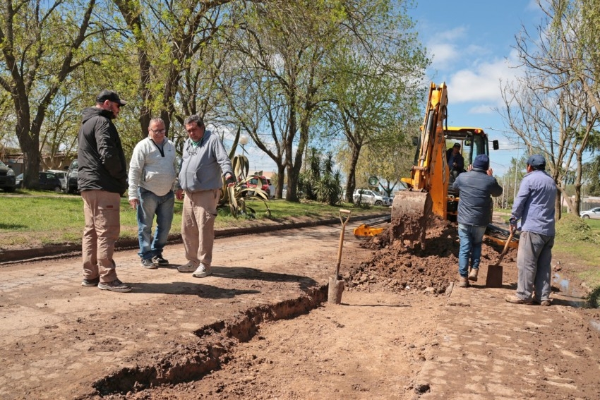 Se comenz con la reparacin de calles daadas producto de la obra de 