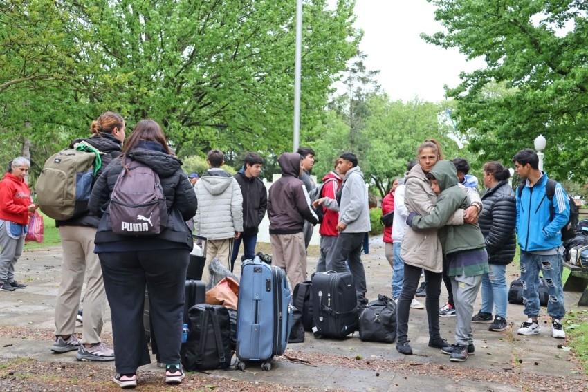 A pesar de la deuda de Provincia, la Delegacin madariaguense viaj ho