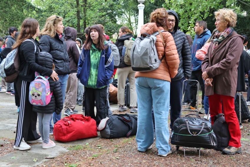 A pesar de la deuda de Provincia, la Delegacin madariaguense viaj ho