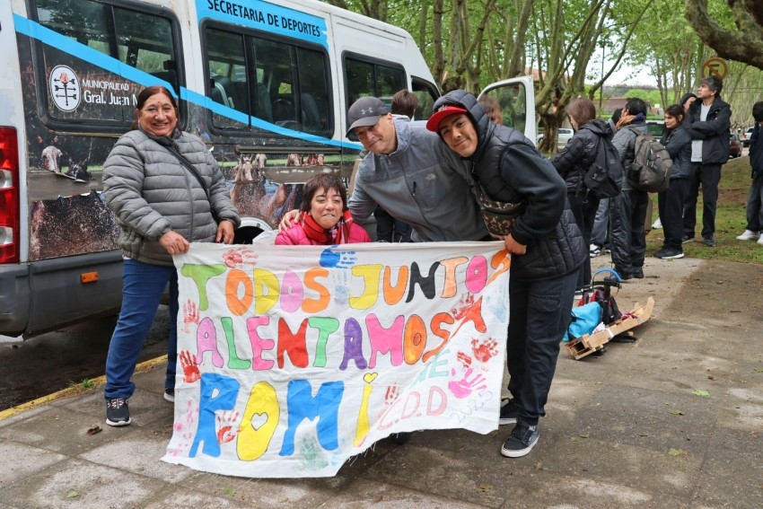 A pesar de la deuda de Provincia, la Delegacin madariaguense viaj ho