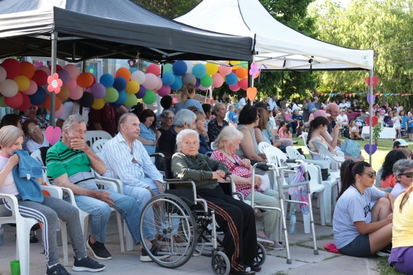 Exitoso Festival Solidario a beneficio del Hogar de Ancianos 
