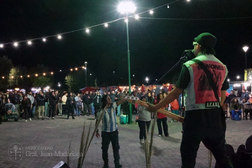 Dos das de msica y diversin  en el Paseo del Bicentenario