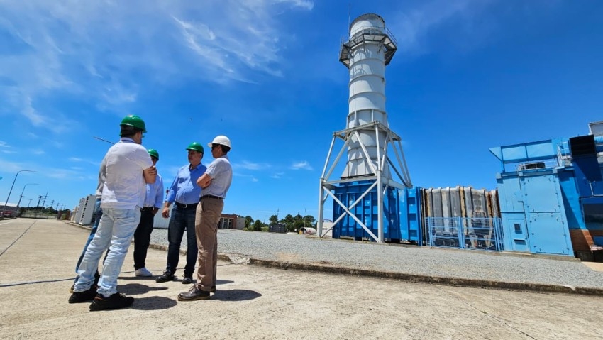 Santoro recorri� el predio donde se instalar� el futuro Parque Solar