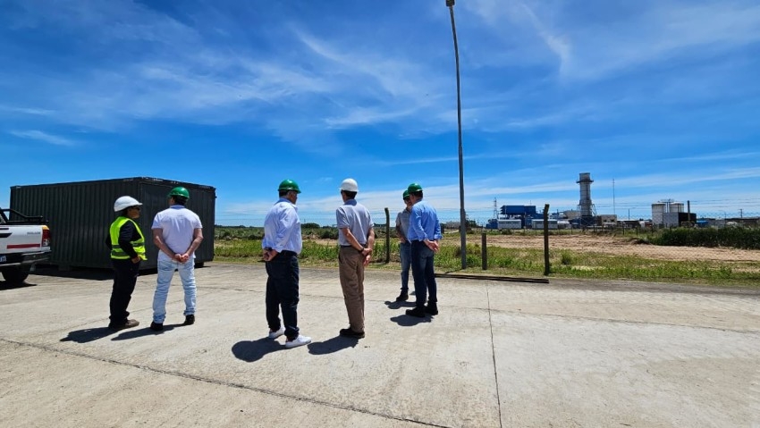 Santoro recorri� el predio donde se instalar� el futuro Parque Solar