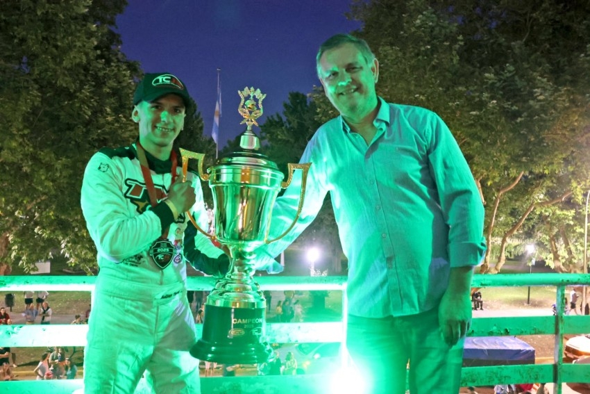 Juli�n Tevez se coron� campe�n del Turismo Carretera Junior