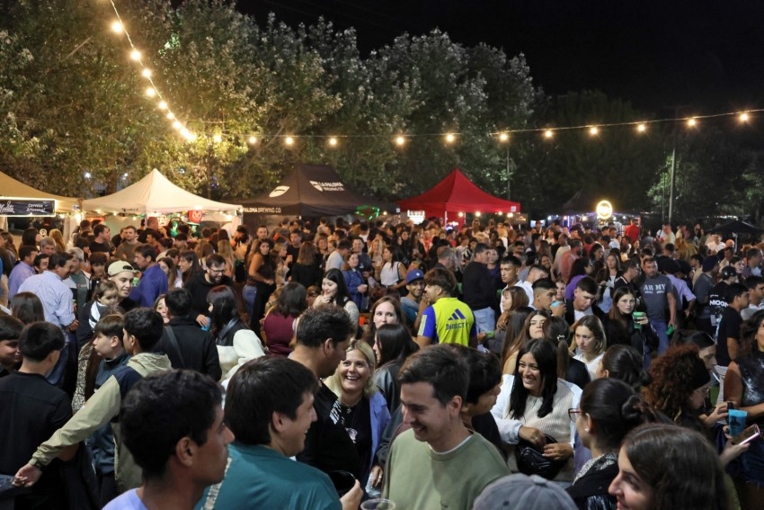 El Paseo del Bicentenario vibr� al ritmo de una nueva Fiesta de la Cer