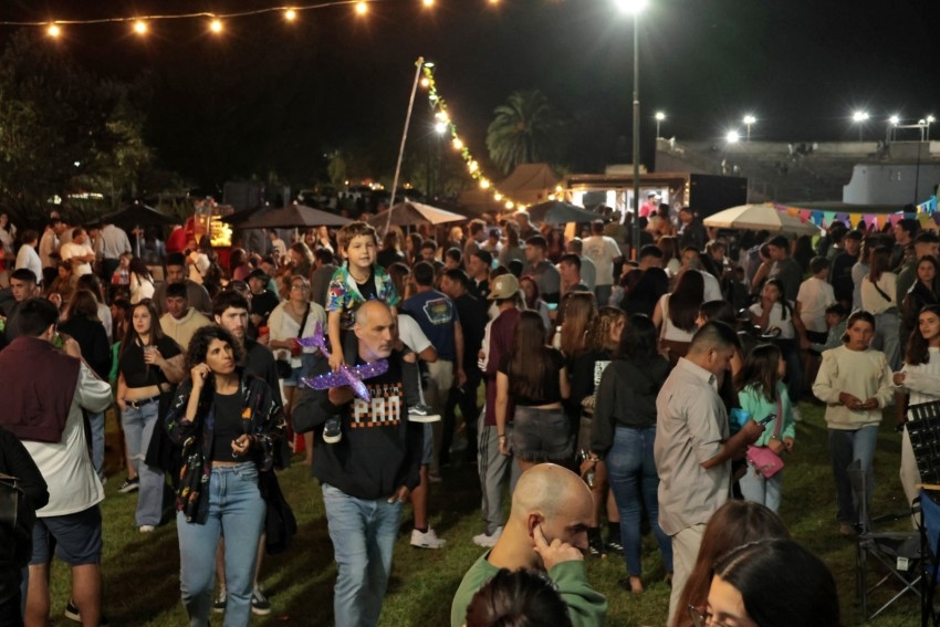 El Paseo del Bicentenario vibr� al ritmo de una nueva Fiesta de la Cer