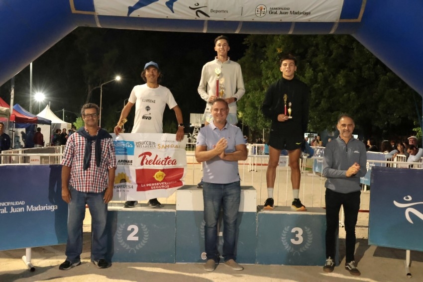 Mariano Barreiro se qued� con la 22� edici�n de las 5 Millas Nocturnas