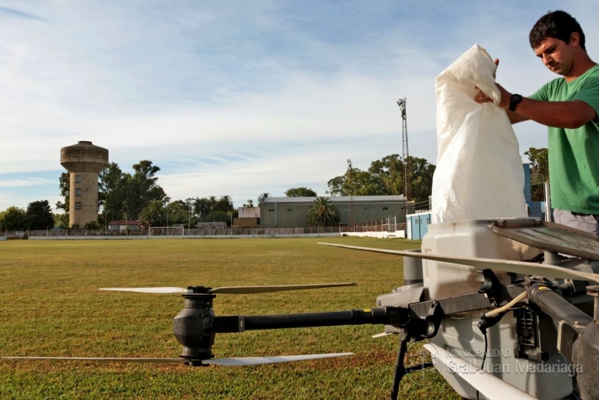 El Estadio Municipal Francisco Alcuaz inici� su proceso de resiembra c