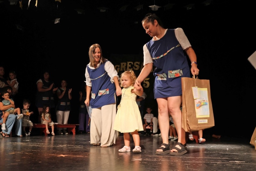 Acto de colaci�n: 25 alumnos egresaron de la Casita de Chocolate