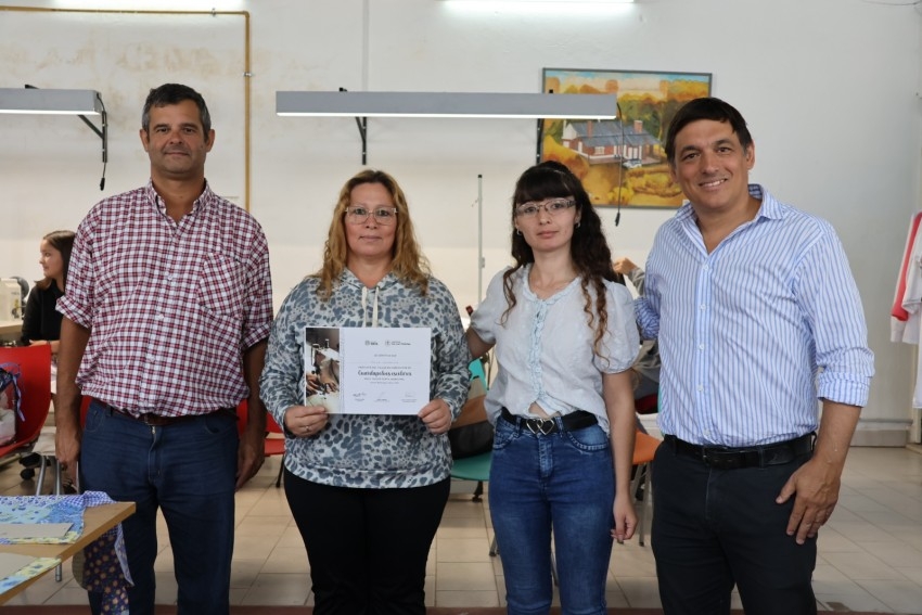 Entregaron certificados a quienes culminaron el taller de confecci�n d