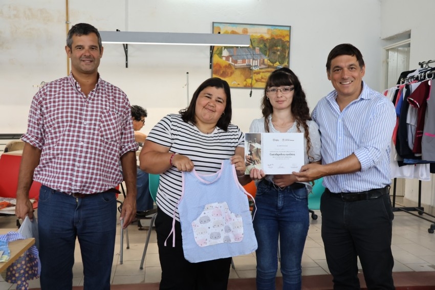 Entregaron certificados a quienes culminaron el taller de confecci�n d