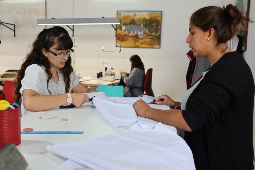 Entregaron certificados a quienes culminaron el taller de confecci�n d