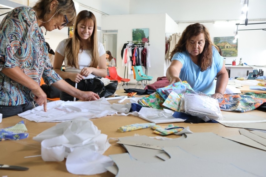 Entregaron certificados a quienes culminaron el taller de confecci�n d