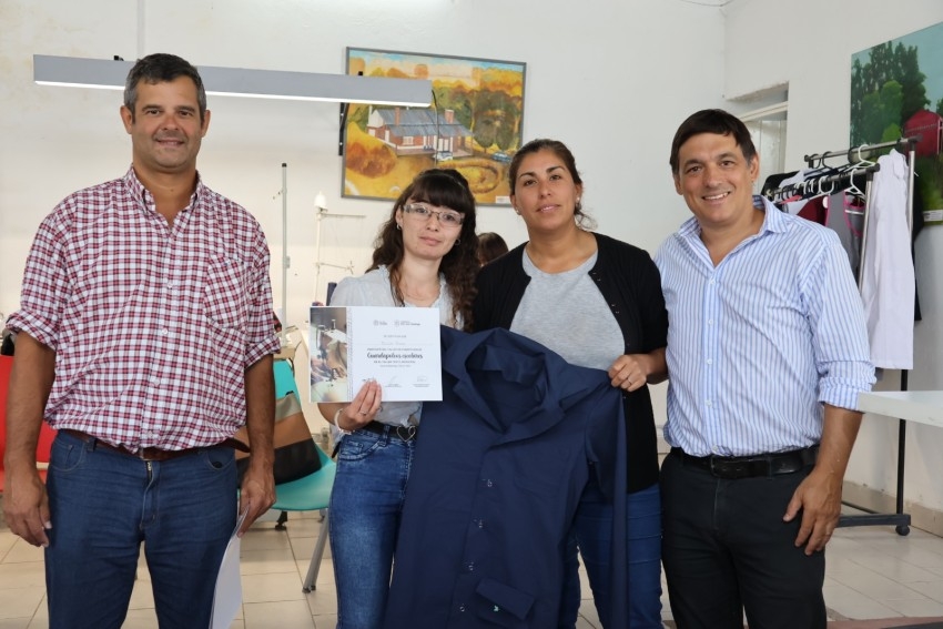 Entregaron certificados a quienes culminaron el taller de confecci�n d