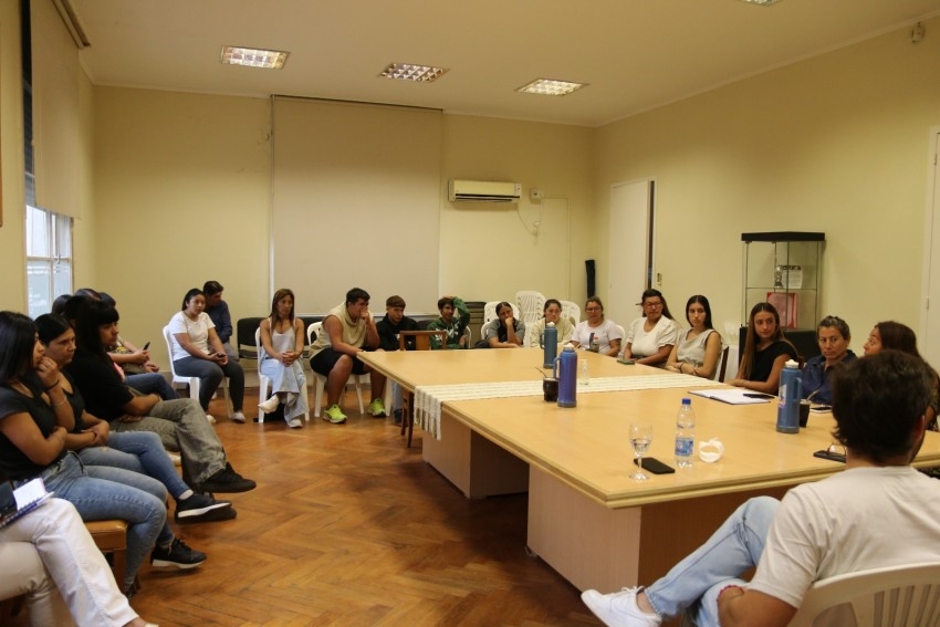 �ltimo primer d�a: Autoridades, egresados y padres responsables acorda