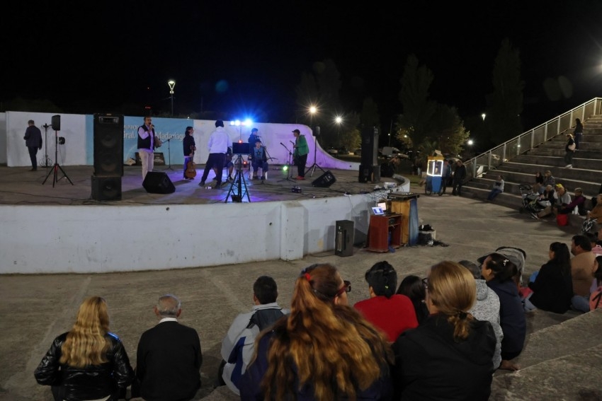 P�a Alderete se consagr� como la revelaci�n de Folclore en los Barrios