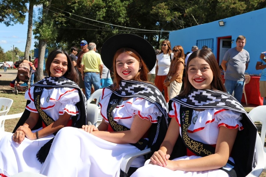 El Club Deportivo Los del Clan inaugur� su cancha