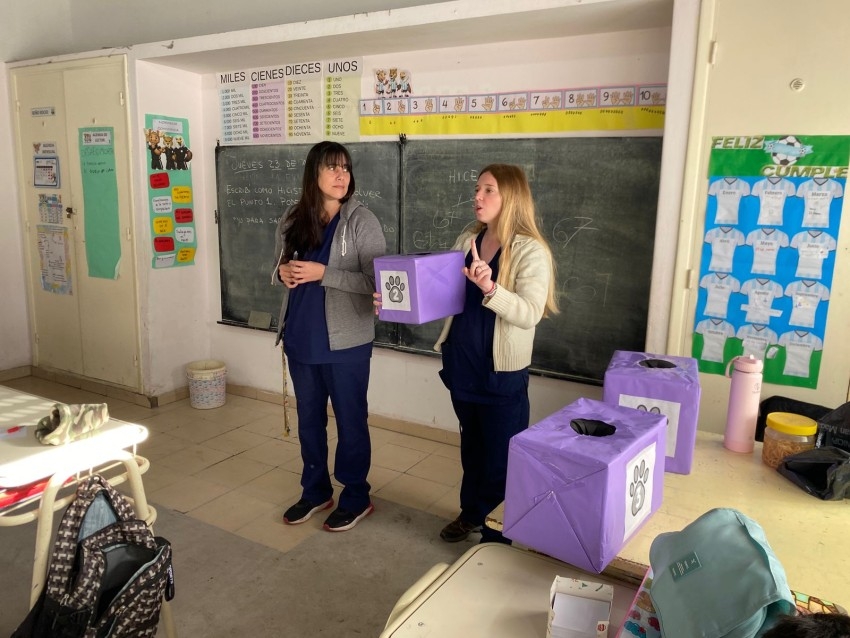 Promueven la tutor�a responsable de mascotas con charlas en Escuelas