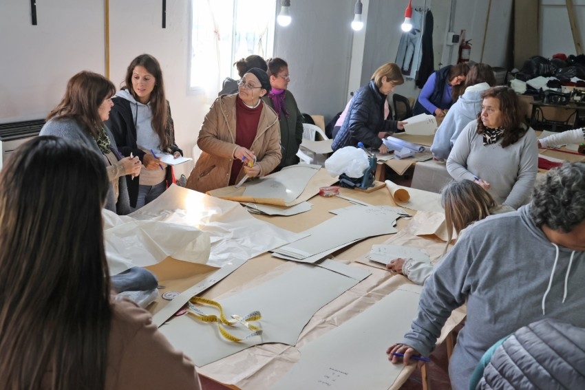 Gran convocatoria en el Taller Textil: M�s de 35 vecinas se capacitan 