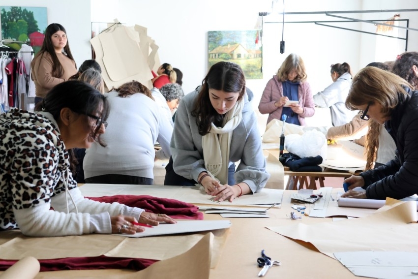 Gran convocatoria en el Taller Textil: M�s de 35 vecinas se capacitan 
