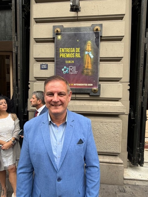 Madariaga recibi� el Sello Ciudad del Conocimiento