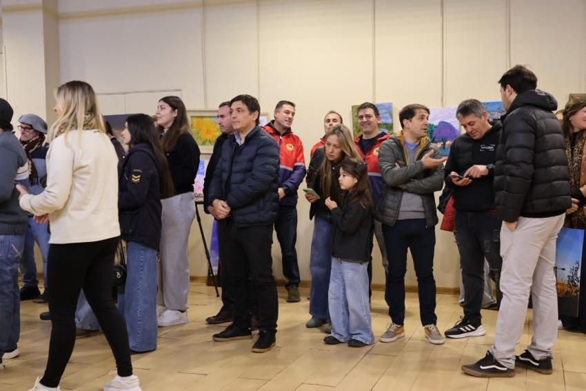 Se entregaron los cuadros de la 7� edici�n de la muestra 