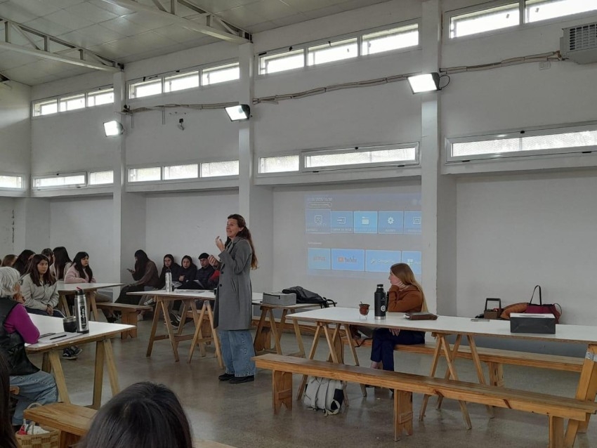 Semana de la Triquinosis: Bromatolog�a dict� charlas en Macedo y la Es