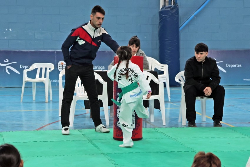 El Polideportivo Municipal vibr� con el Torneo de Taekwondo 