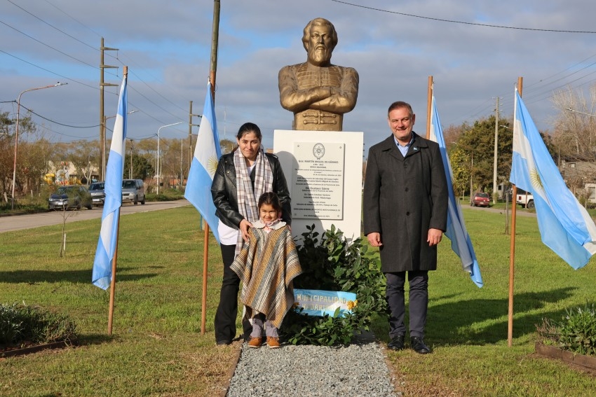 Madariaga homenaje� al General Mart�n Miguel de G�emes