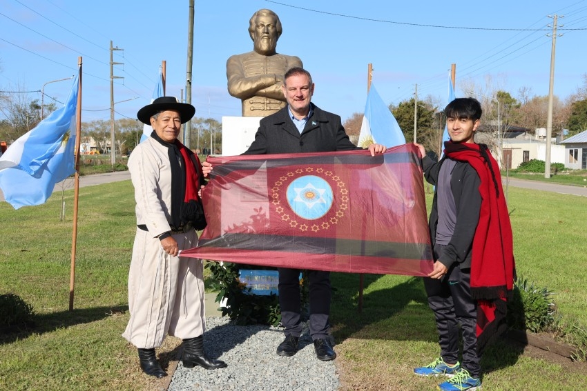 Madariaga homenaje� al General Mart�n Miguel de G�emes