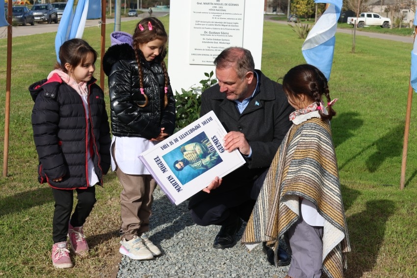 Madariaga homenaje� al General Mart�n Miguel de G�emes