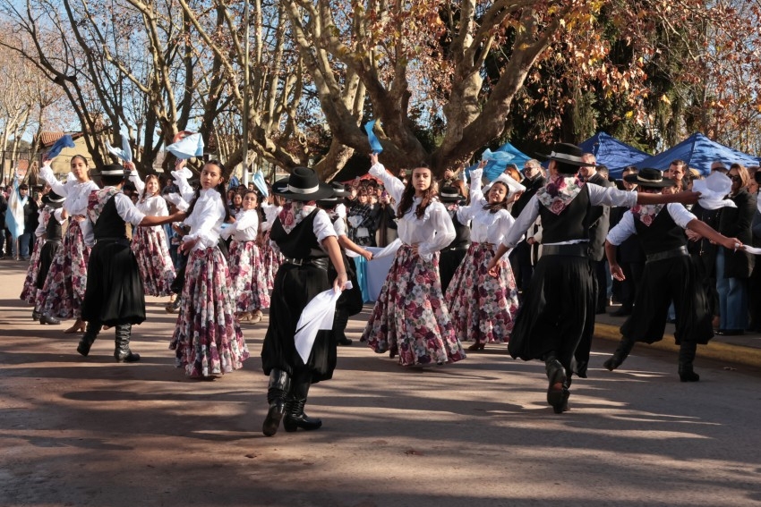 Madariaga celebr� el D�a de la Bandera