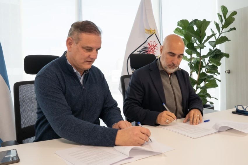 Madariaga firm� un convenio de cooperaci�n con la Ciudad Aut�noma de B