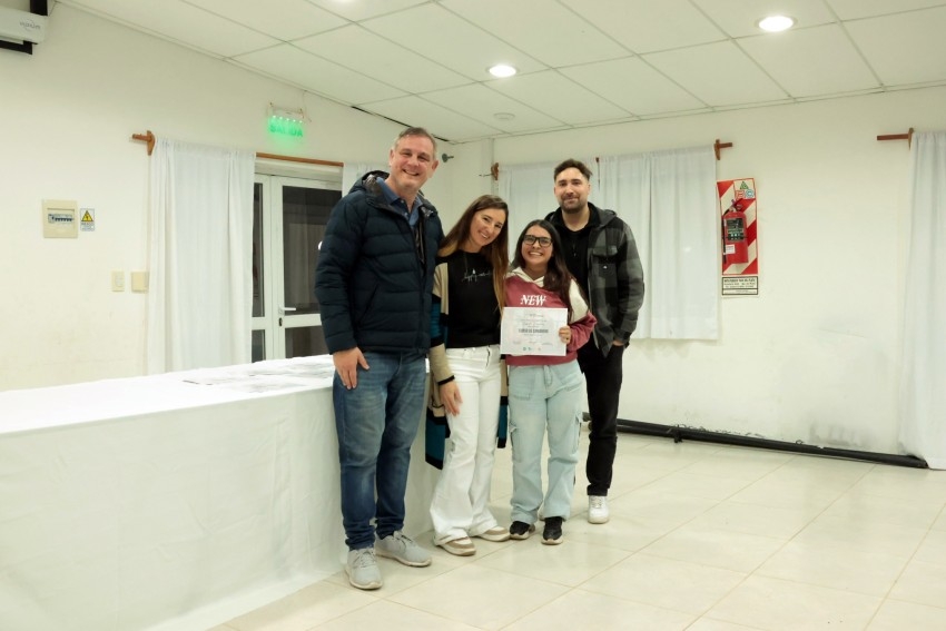 Se realiz� la entrega de certificados a los 50 egresados del curso de 