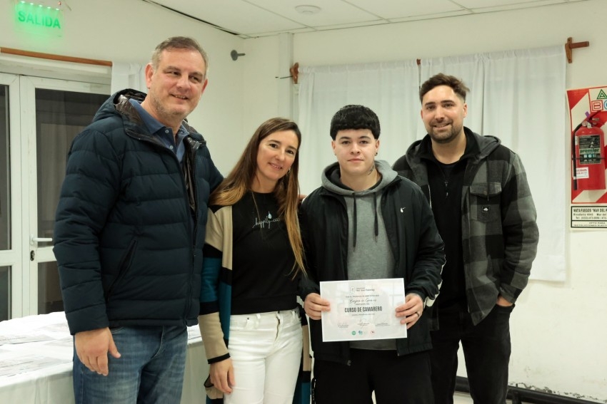 Se realiz� la entrega de certificados a los 50 egresados del curso de 