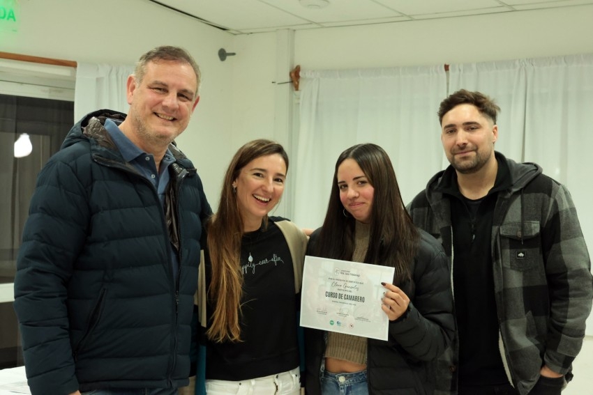 Se realiz� la entrega de certificados a los 50 egresados del curso de 