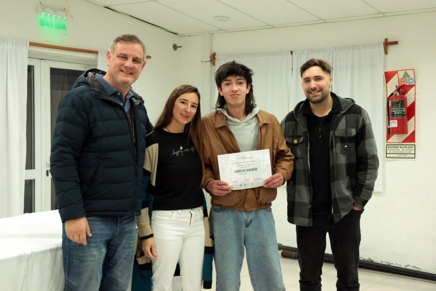Se realiz� la entrega de certificados a los 50 egresados del curso de 