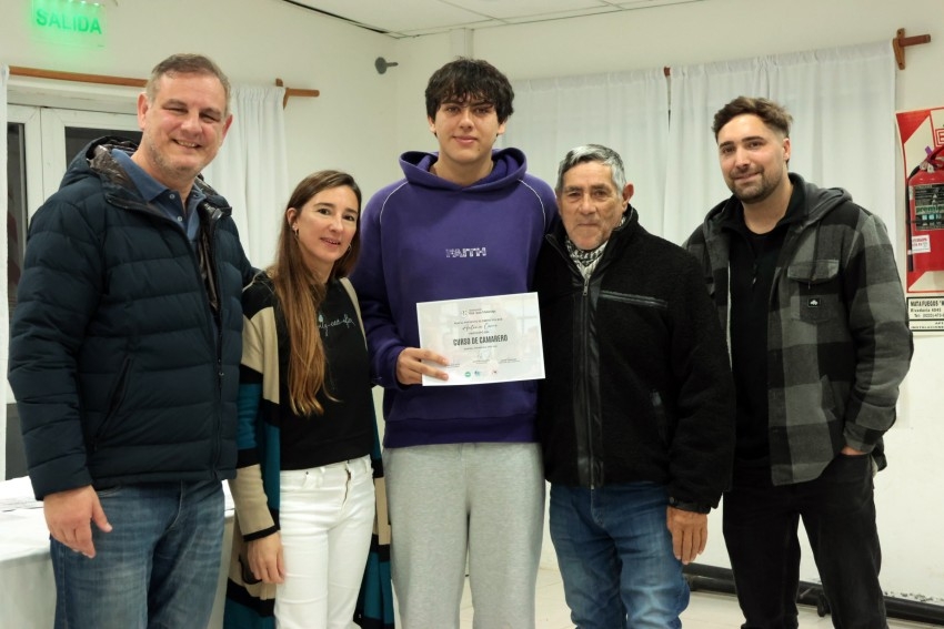 Se realiz� la entrega de certificados a los 50 egresados del curso de 