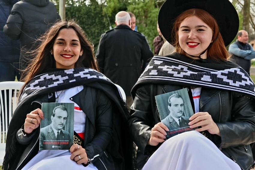A 100 a�os de su nacimiento, General Madariaga homenaje� a Lucio Eber 