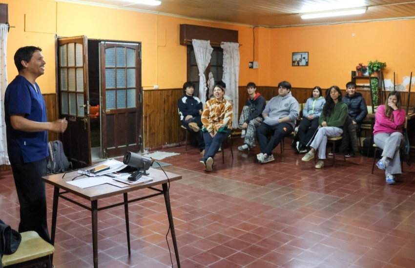 Avanza con �xito el curso de ayudantes de cocina: formaci�n pr�ctica y