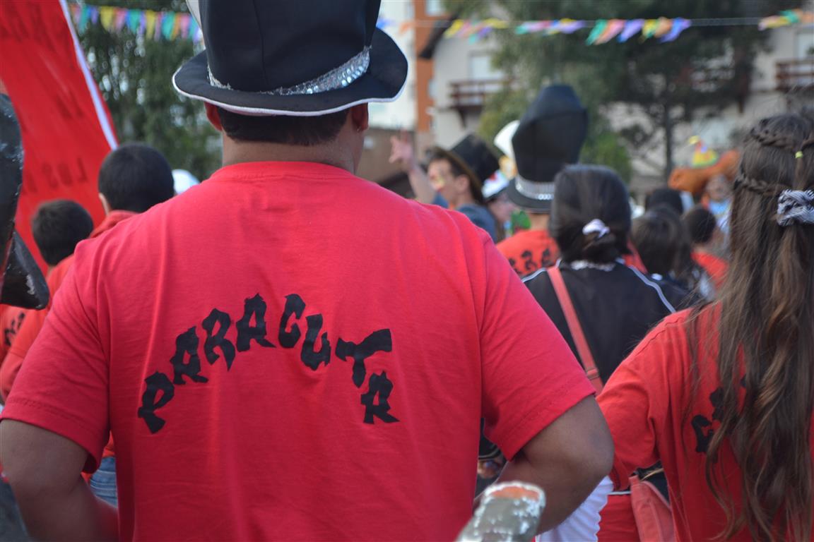 La murga Paracut� en Pinamar