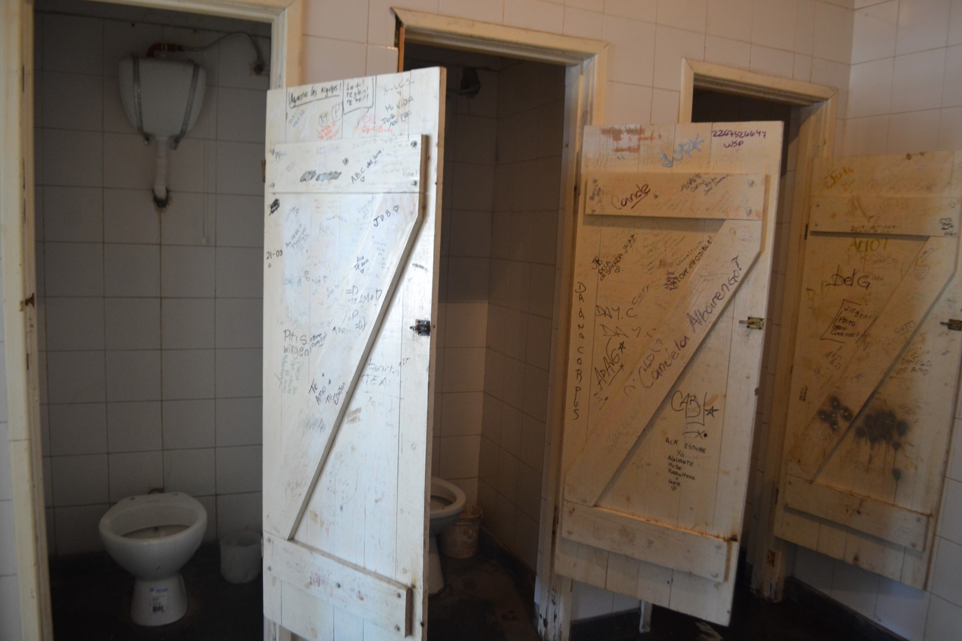 Comenzaron los trabajos de remodelaci�n en los ba�os de la terminal de