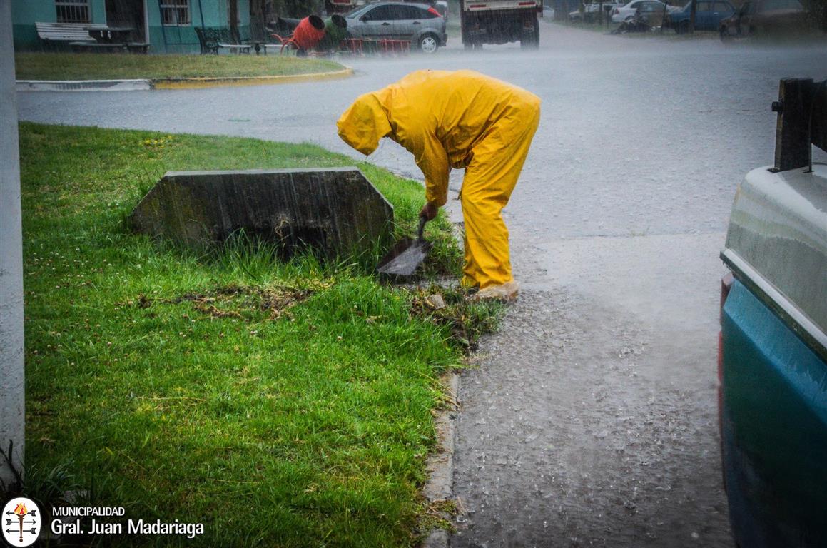 Defensa Civil realizó tareas de prevención para evitar inundaciones