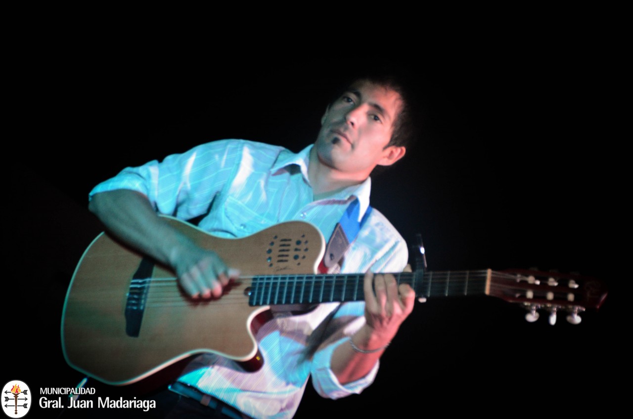 Folclore en los Barrios puso primera en el San Martn A